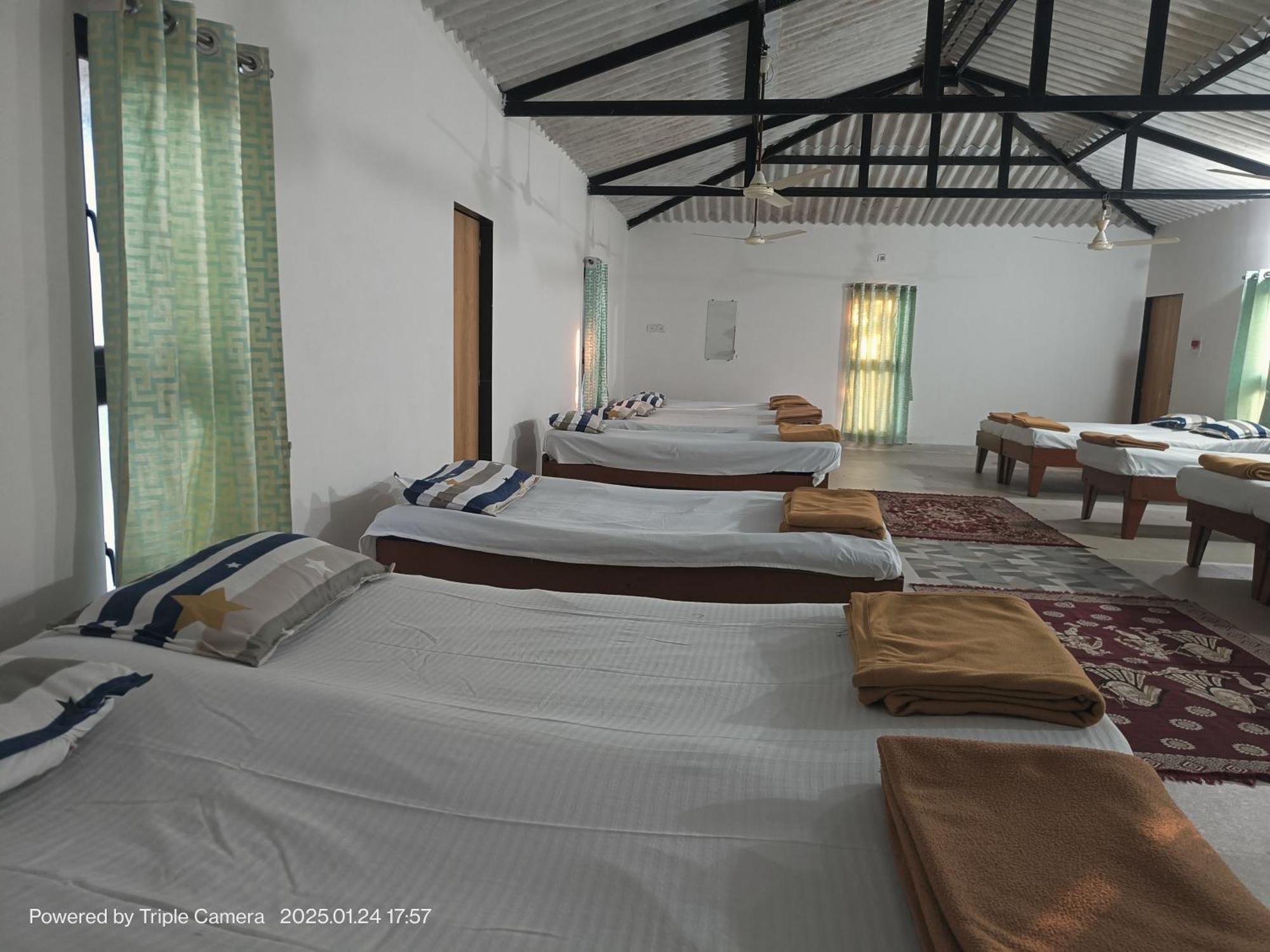 Gir County Resort Гирский лес Номер фото