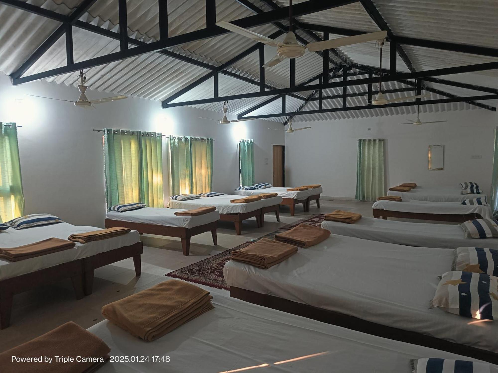 Gir County Resort Гирский лес Номер фото