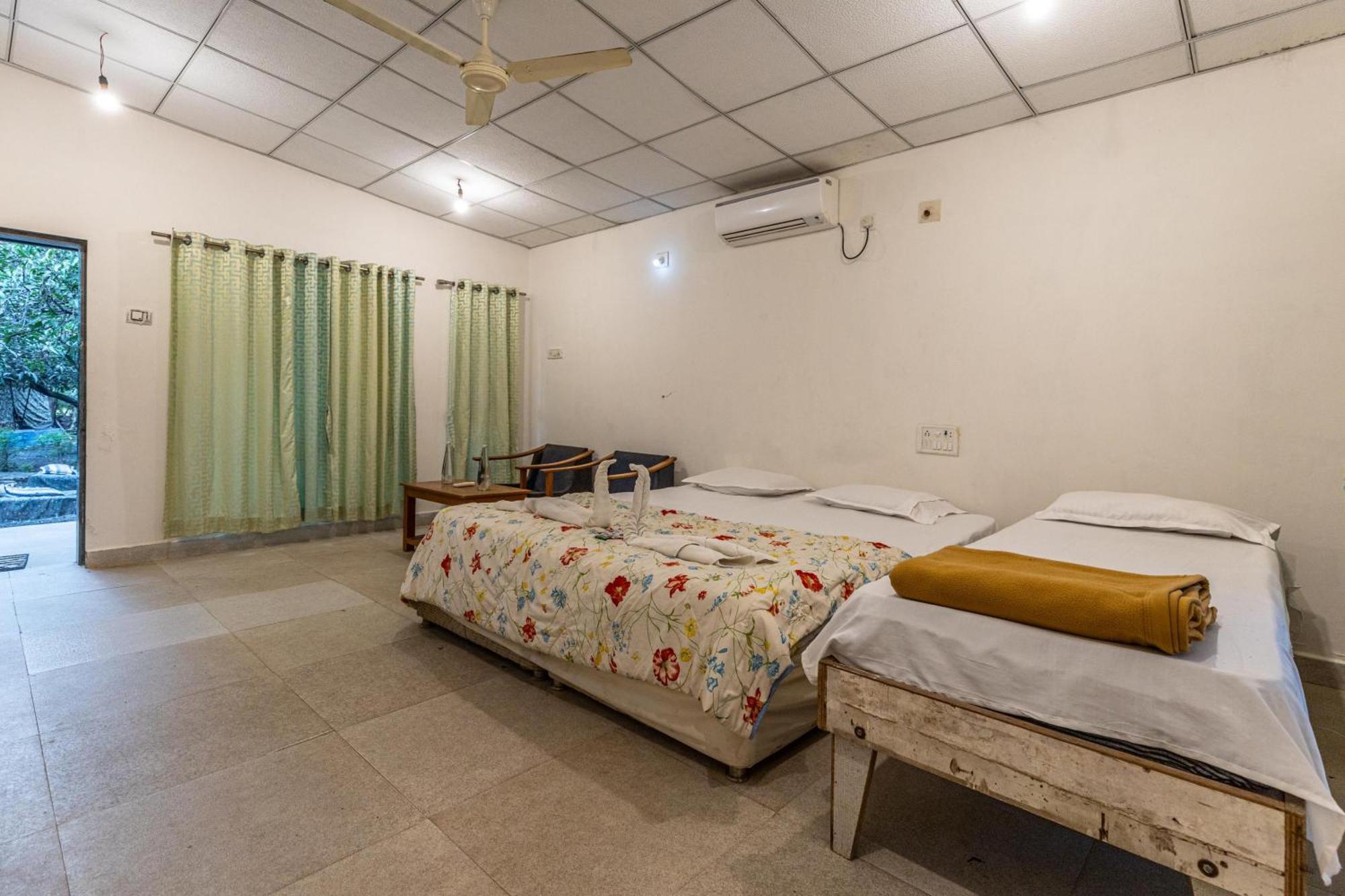 Gir County Resort Гирский лес Номер фото