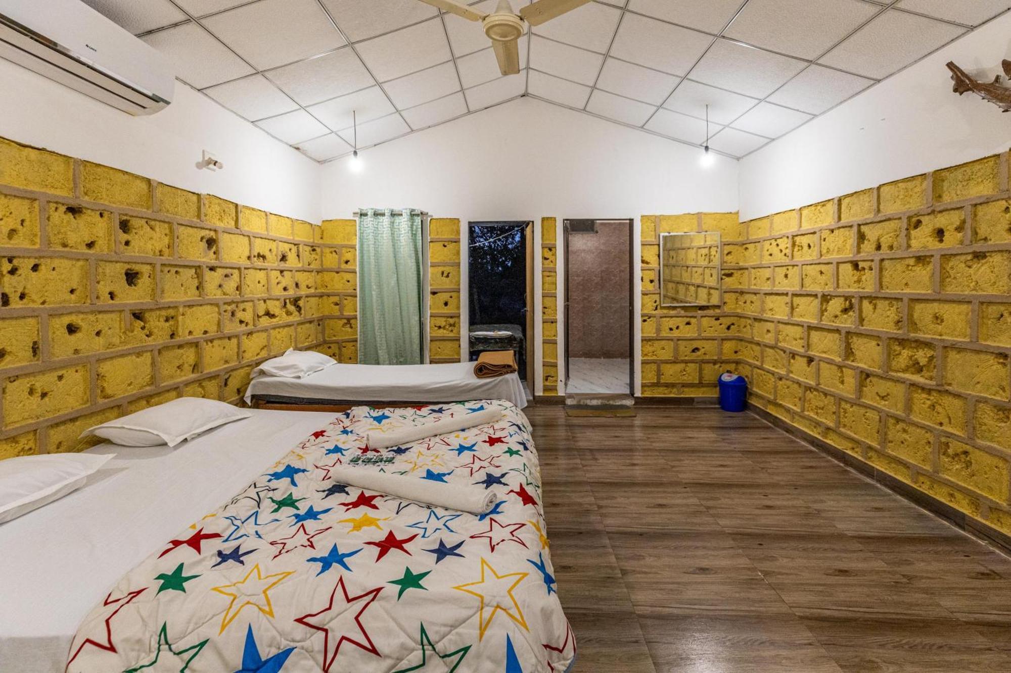 Gir County Resort Гирский лес Номер фото