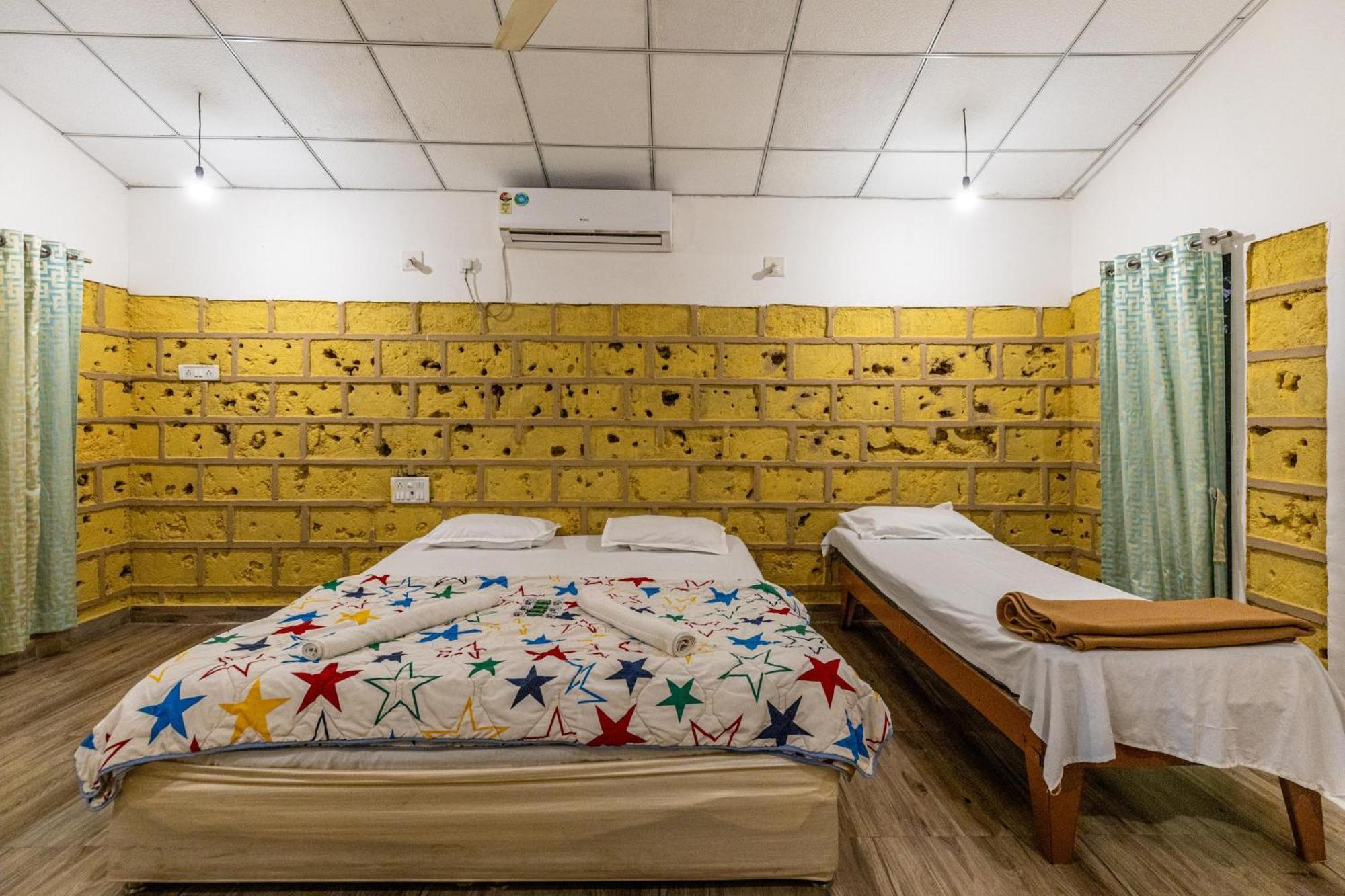 Gir County Resort Гирский лес Номер фото