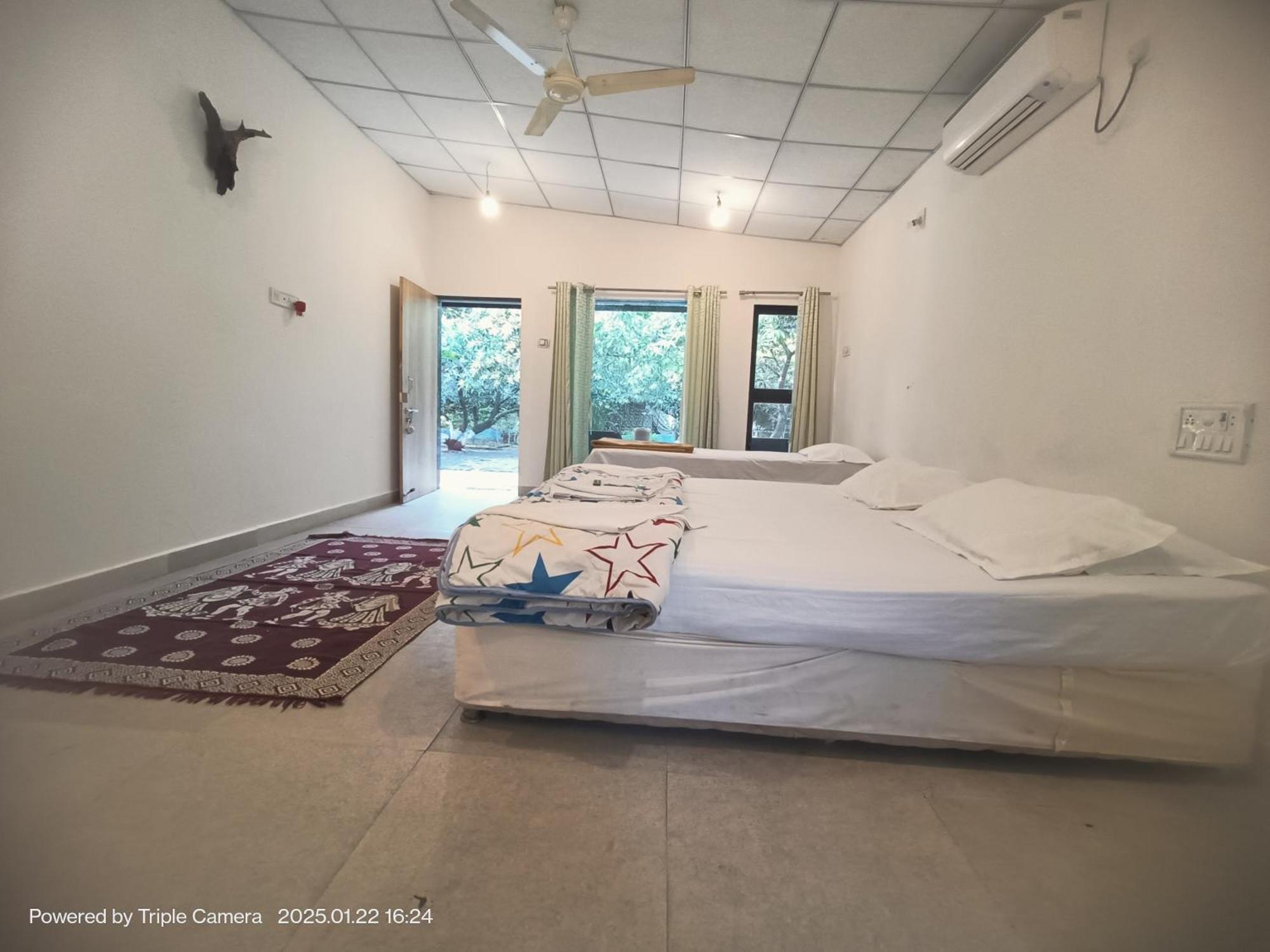 Gir County Resort Гирский лес Номер фото